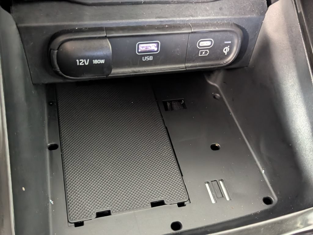 Used 2024 Kia Telluride S w/ S Sunroof Package FWD image 21