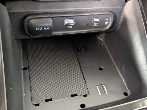 Used 2024 Kia Telluride S w/ S Sunroof Package FWD image 21