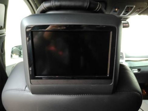 Used 2015 Mercedes-Benz GL 63 AMG 4MATIC image 33