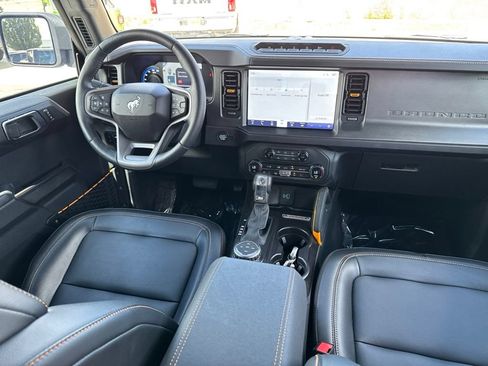 Used 2024 Ford Bronco Badlands AWD/4WD image 18