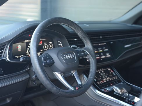 Used 2023 Audi RS Q8 AWD/4WD image 4