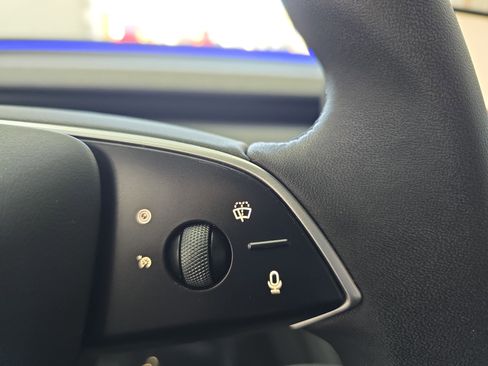 Used 2024 Tesla Model 3 Standard Range image 18