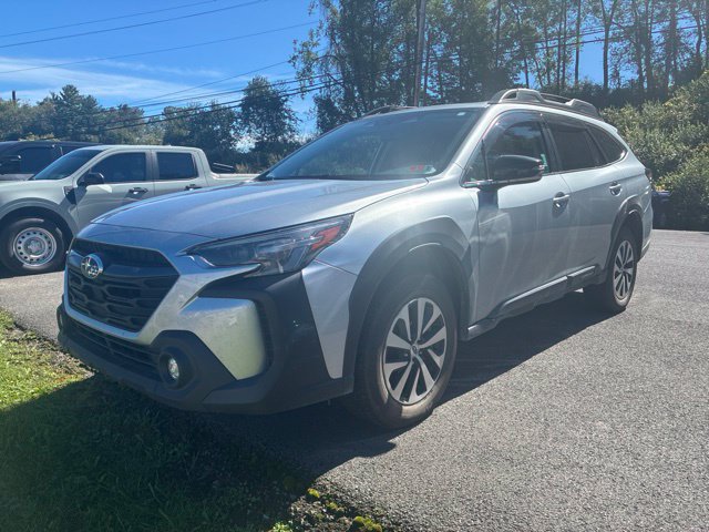 Used 2024 Subaru Outback Premium AWD/4WD image 1