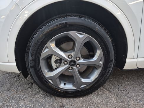 Certified 2024 Ford Escape ST-Line w/ Equipment Group 301A image 9