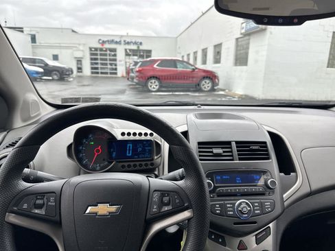 Used 2014 Chevrolet Sonic LT image 18