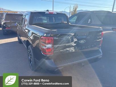 New 2025 Ford Maverick Lariat w/ Black Appearance Package
