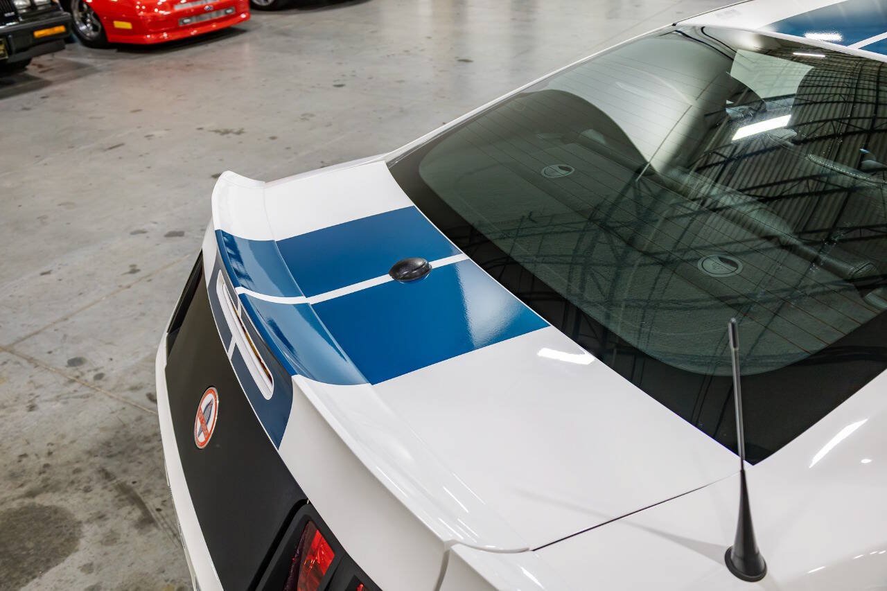 Used 2012 Ford Mustang GT Premium w/ HID Headlamps & Security Pkg RWD image 21