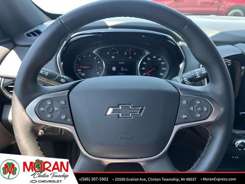Certified 2023 Chevrolet Traverse RS w/ LPO, Floor Liner Package AWD/4WD image 19