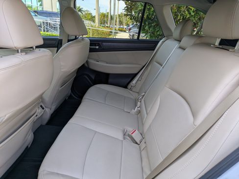 Used 2018 Subaru Outback 2.5i Limited image 17