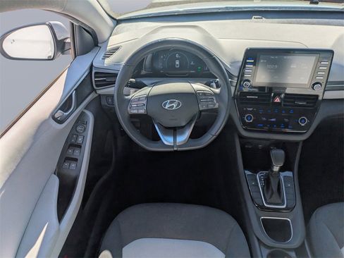 Used 2020 Hyundai Ioniq SE image 14