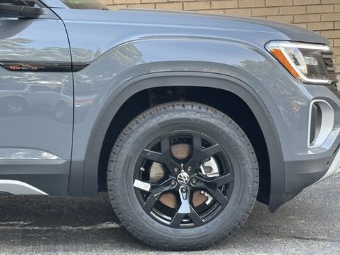 New 2026 Volkswagen Atlas Peak Edition AWD/4WD image 4