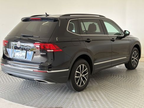 Used 2020 Volkswagen Tiguan SE AWD/4WD image 9