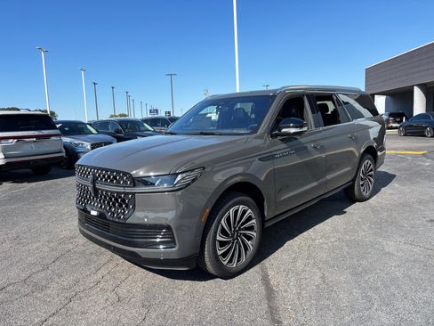New 2025 Lincoln Navigator L Black Label image 3