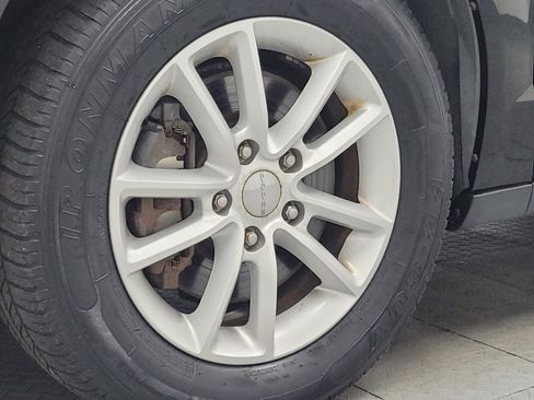 Used 2016 Dodge Grand Caravan SXT FWD image 31