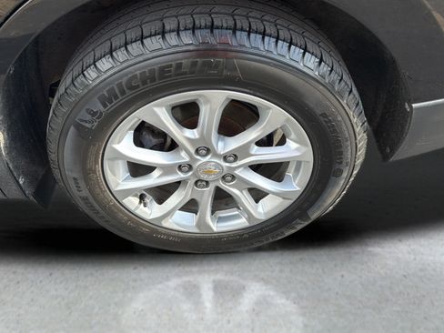 Used 2019 Chevrolet Equinox LT w/ Driver Convenience Package FWD image 18