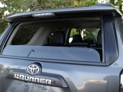 Used 2022 Toyota 4Runner TRD Off-Road Premium w/ TRD Black Wheel Package (TMS) AWD/4WD image 29