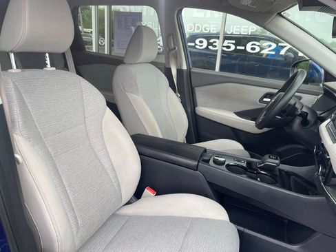 Used 2022 Nissan Rogue SV AWD/4WD image 24
