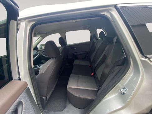 Used 2023 Nissan Rogue SV AWD/4WD image 8
