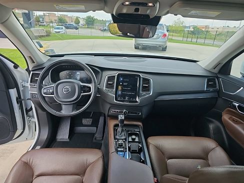Used 2020 Volvo XC90 T6 Momentum w/ Protection Package Premier AWD/4WD image 38