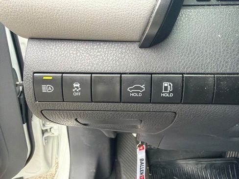 Used 2023 Toyota Camry SE FWD image 6