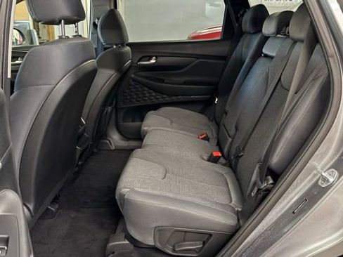 Used 2019 Hyundai Santa Fe SE image 20