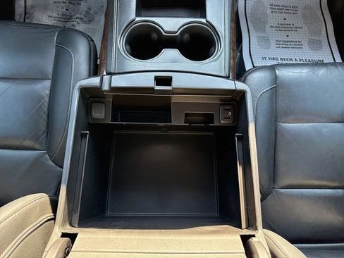 Used 2019 Chevrolet Tahoe LT image 34