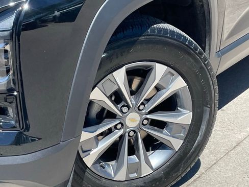 Used 2025 Chevrolet Equinox LT w/ Safety and Technology Package image 8