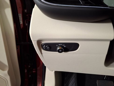 Used 2022 Buick Envision Preferred image 15