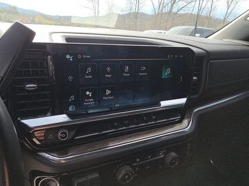 Used 2024 Chevrolet Silverado 2500 LT image 18