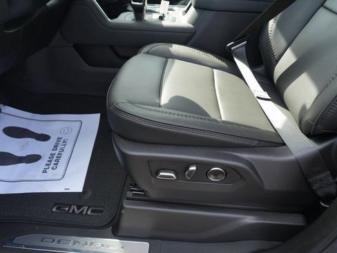 New 2026 GMC Sierra 1500 Denali w/ Technology Package image 17