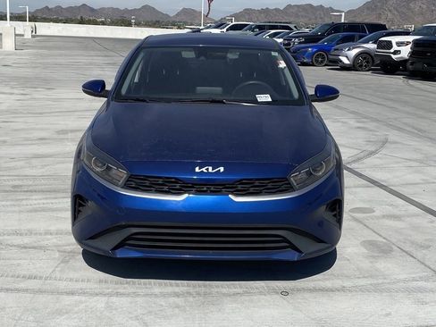 Used 2022 Kia Forte LXS w/ LXS Technology Package image 2