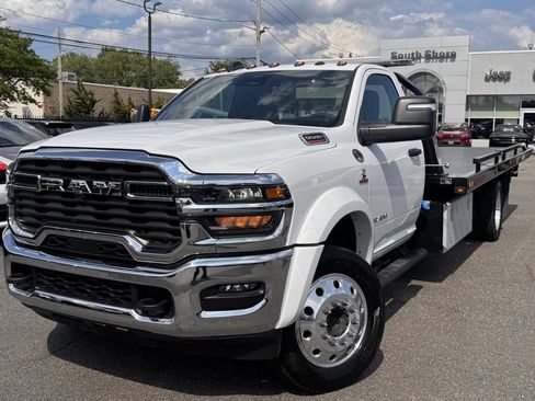 Used 2025 RAM 5500 2WD Regular Cab image 4