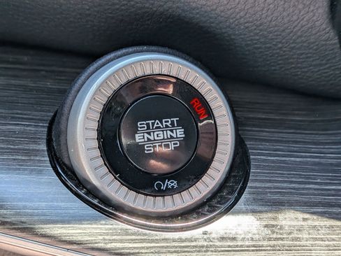Used 2024 Jeep Wagoneer Series III AWD/4WD image 23