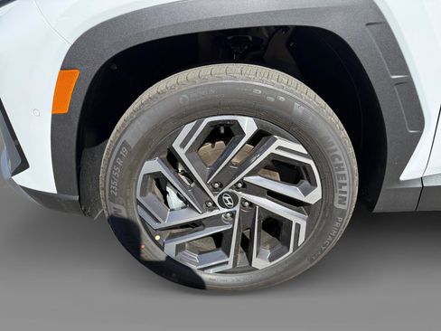 New 2026 Hyundai Tucson Limited AWD/4WD image 9