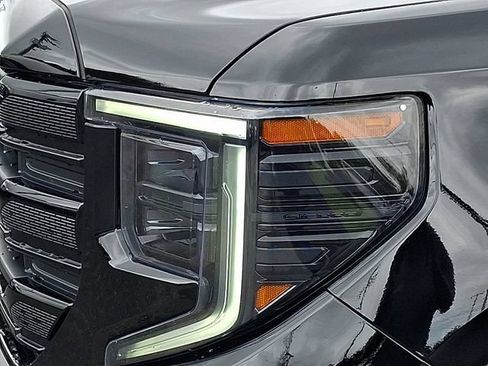 Used 2024 GMC Sierra 1500 Elevation AWD/4WD image 26