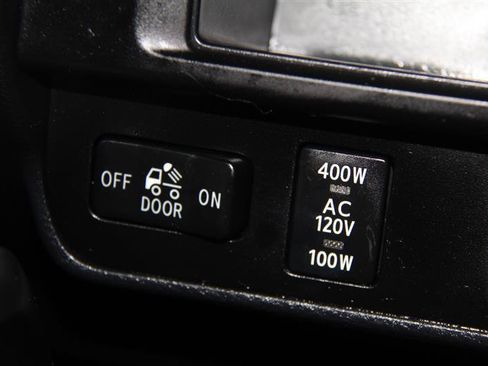 Used 2016 Toyota Tacoma TRD Off-Road w/ Premium & Technology Package AWD/4WD image 36