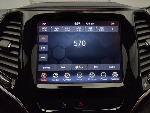 Used 2020 Jeep Cherokee Limited FWD image 25