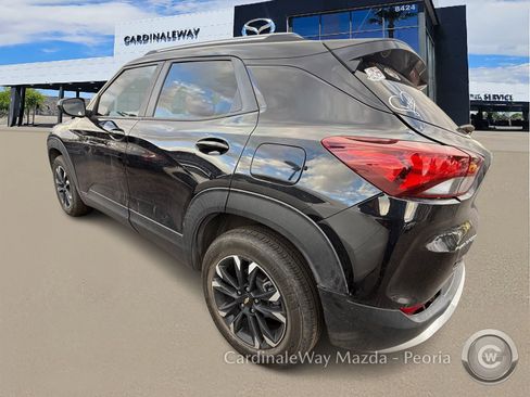 Used 2023 Chevrolet TrailBlazer LT w/ Convenience Package image 2