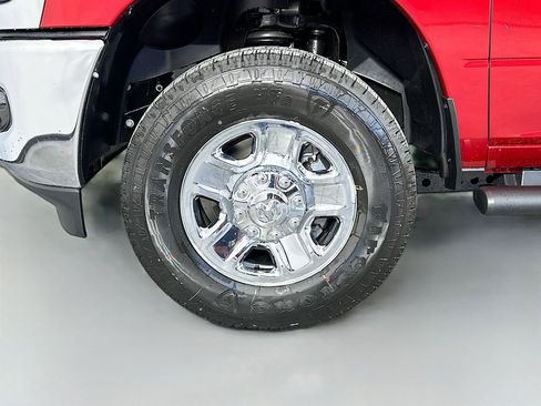 New 2026 RAM 2500 Tradesman AWD/4WD image 17