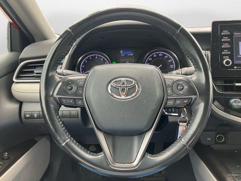 Used 2021 Toyota Camry SE FWD image 12