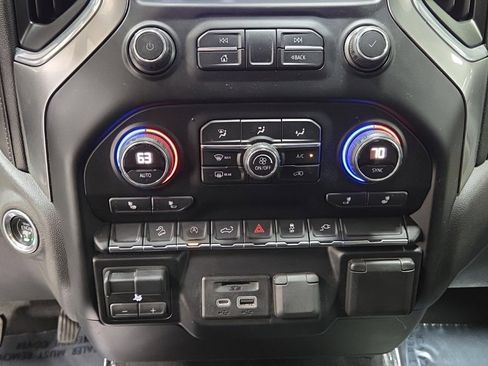 Used 2019 Chevrolet Silverado 1500 LT w/ All-Star Edition image 24