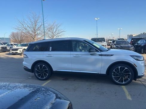 New 2026 Lincoln Aviator Reserve AWD/4WD image 3