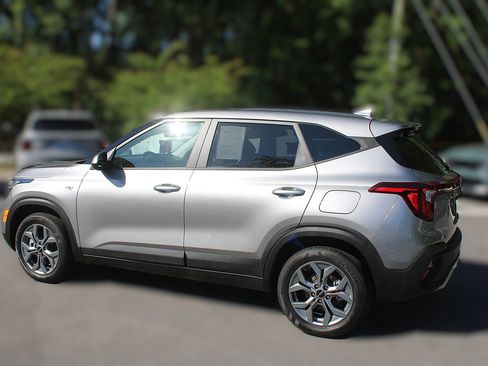 Certified 2026 Kia Seltos LX AWD/4WD image 6