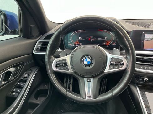 Used 2020 BMW 330i Sedan w/ M Sport Package RWD image 18