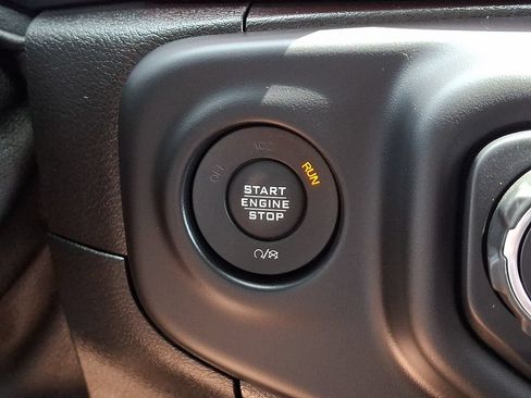 Used 2019 Jeep Wrangler Unlimited Rubicon AWD/4WD image 25
