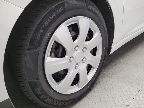 Used 2023 Nissan Sentra S FWD image 31