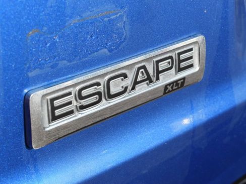 Used 2011 Ford Escape XLT image 8