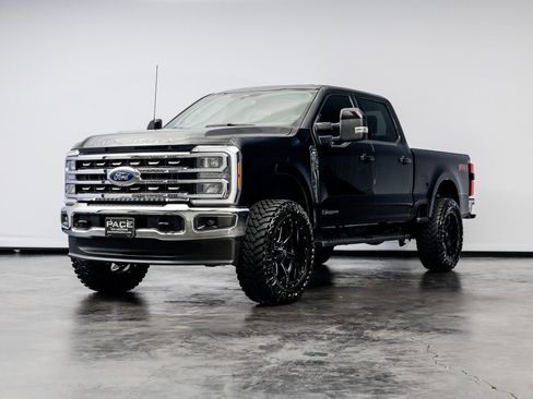 Used 2024 Ford F250 Lariat image 7