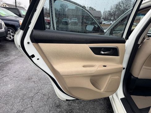 Used 2015 Nissan Altima 2.5 S w/ Power Driver Seat Package image 14