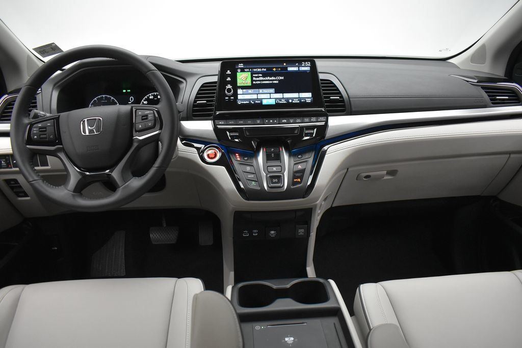 Used 2025 Honda Odyssey Touring image 31